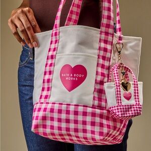Bath & Body Works Pink Gingham Canvas Tote with Heart Logo and Matching Charm